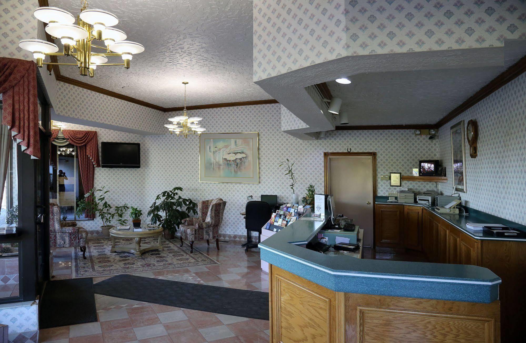 Magnuson Hotel Howell/Brighton Exterior foto