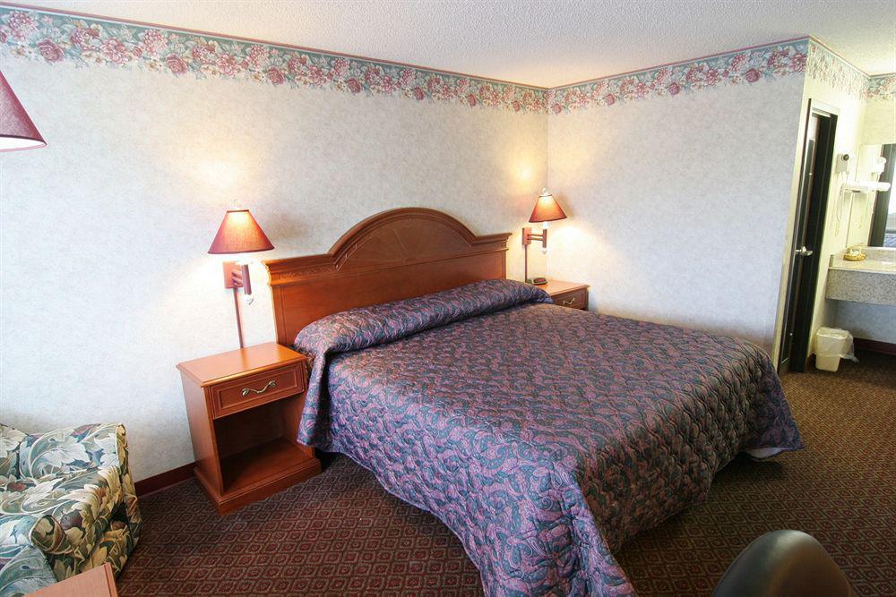Magnuson Hotel Howell/Brighton Habitación foto